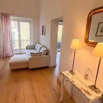 Altstadt Elegance Apartment