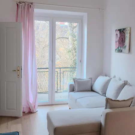 Altstadt Elegance Апартаменты