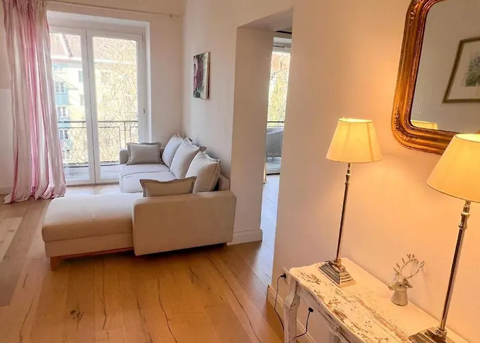 Altstadt Elegance شقة